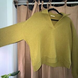 ILLA ILLA Green V-Neck Sweater